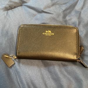 Coach double zip wristlet